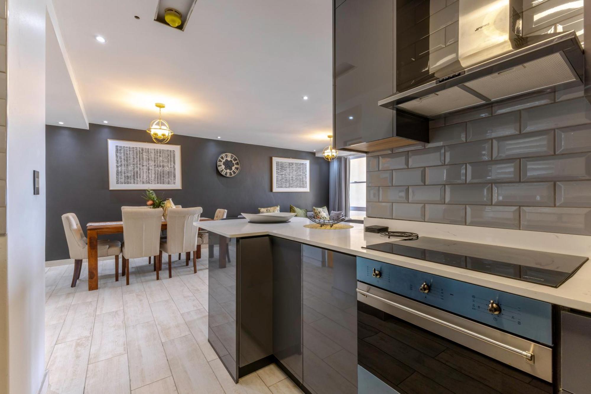 Lagoon Luxury Apartment *
