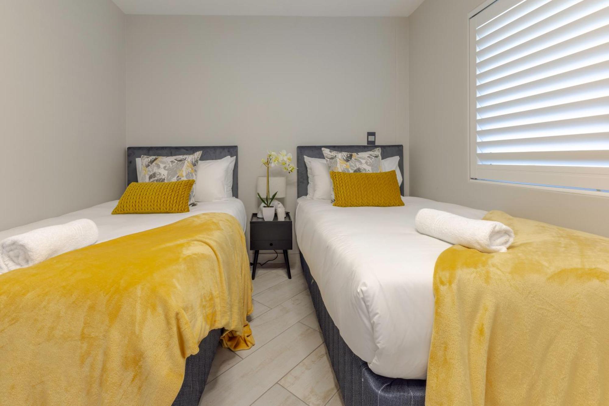 Lagoon Luxury Apartment *