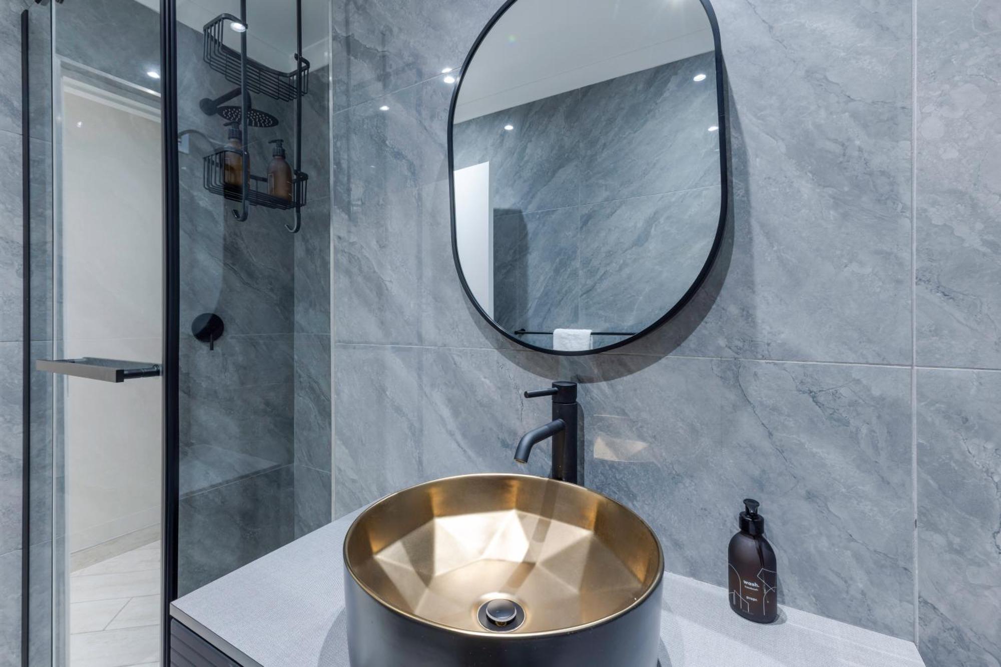 Lagoon Luxury * Cape Town