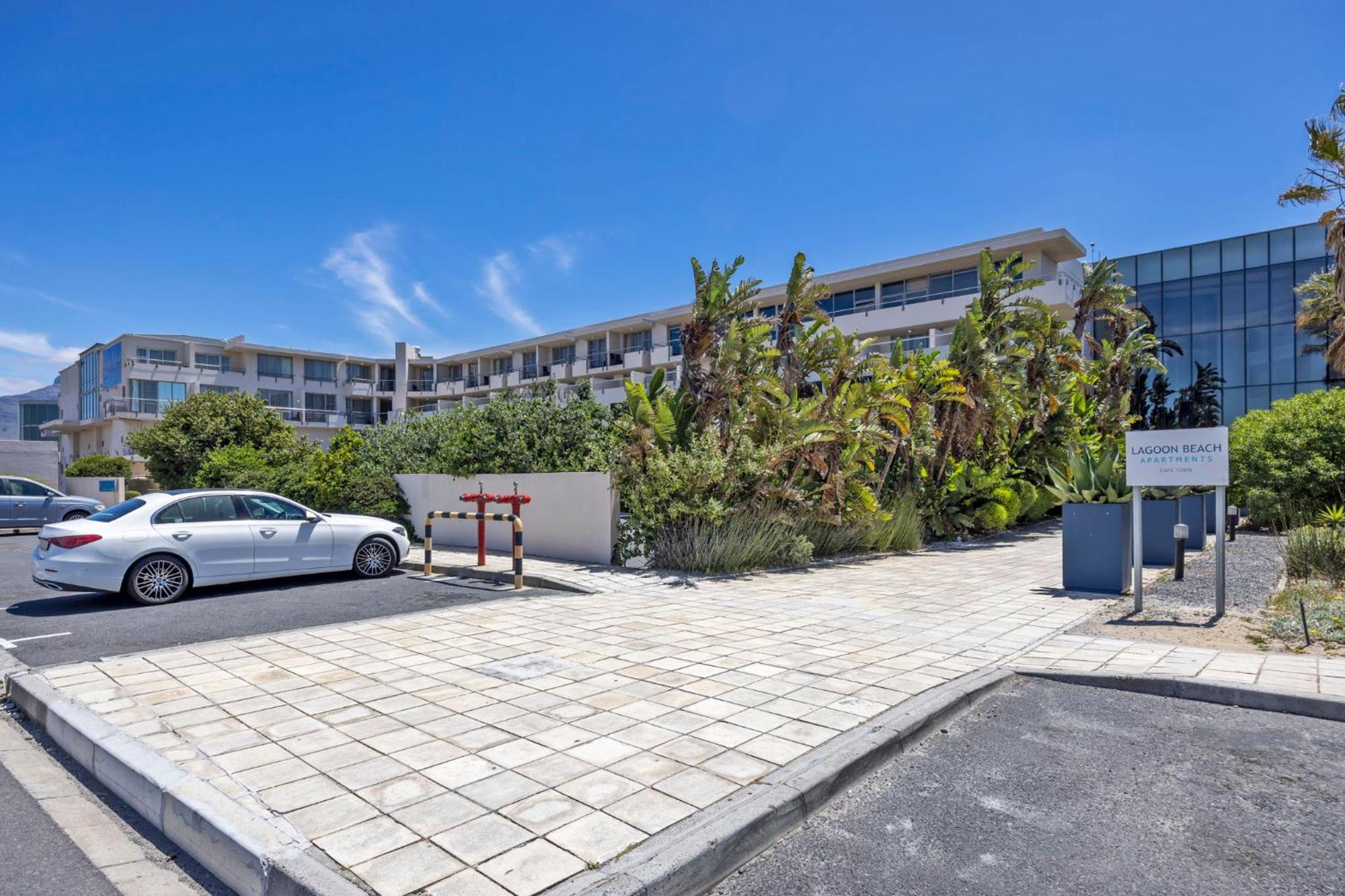 Lagoon Luxury * Cape Town