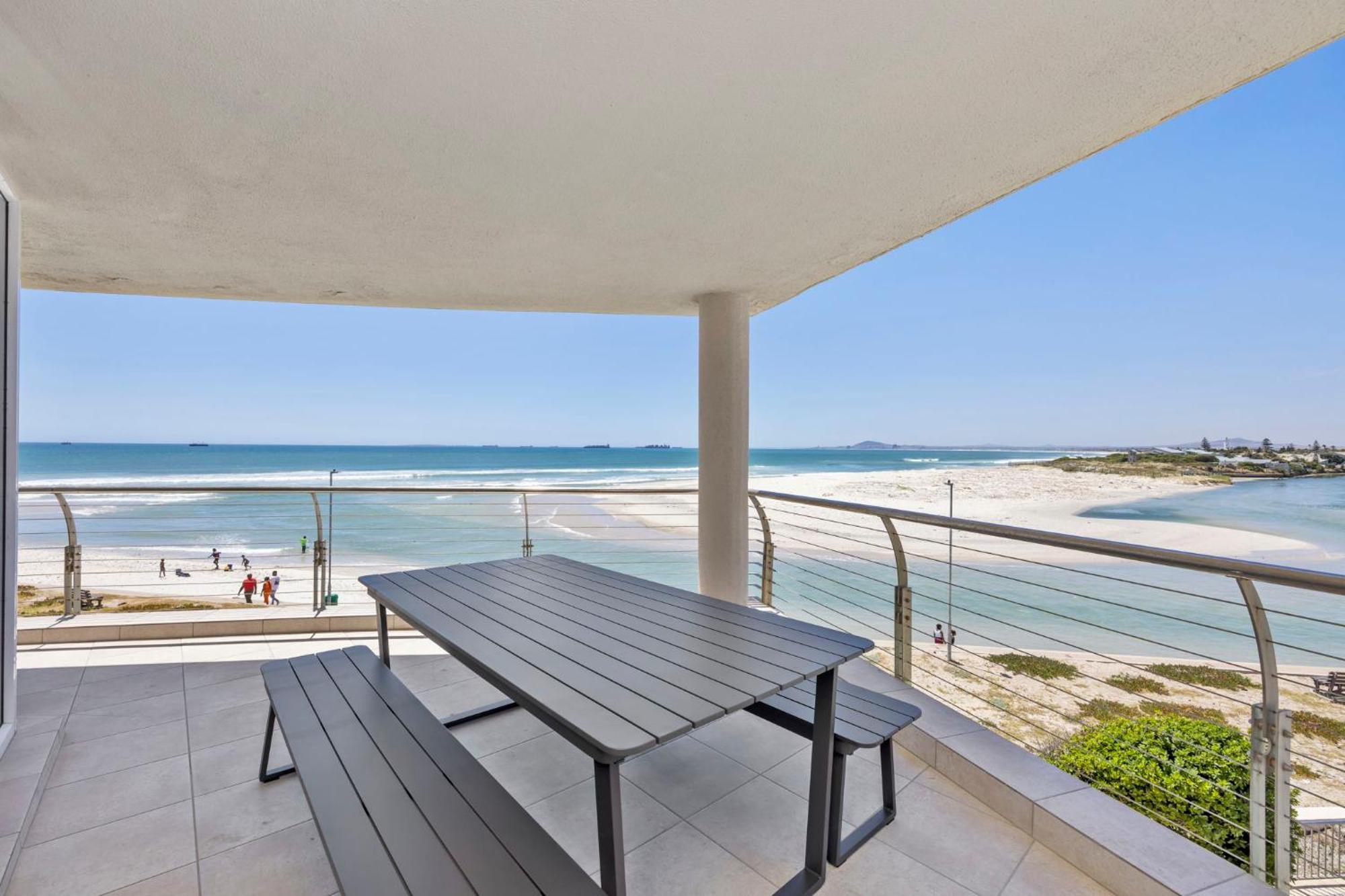 Lagoon Luxury * Cape Town