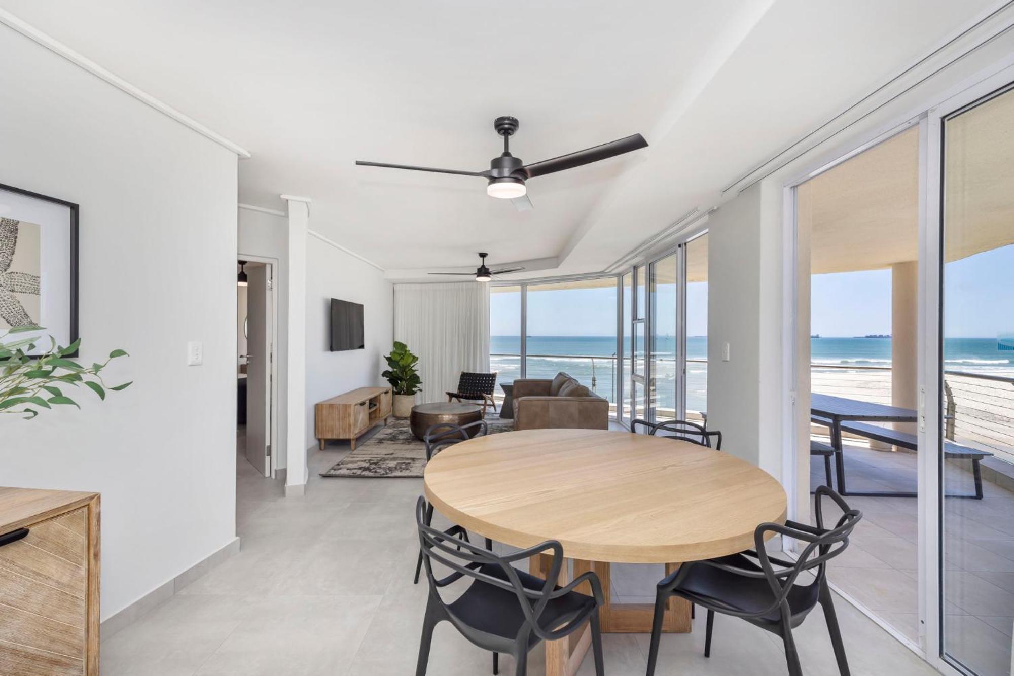 Lagoon Luxury Apartment *