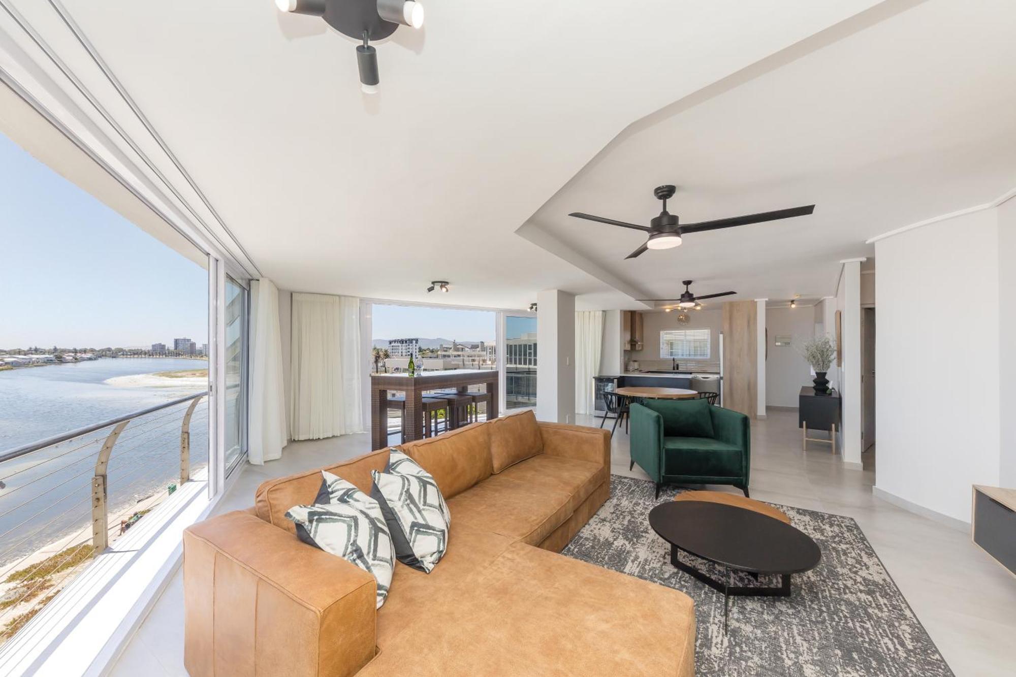 Lagoon Luxury