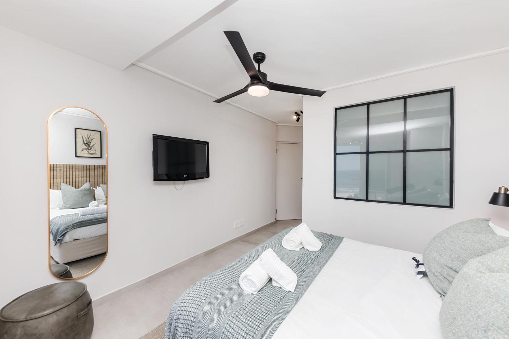 Lagoon Luxury Apartment *