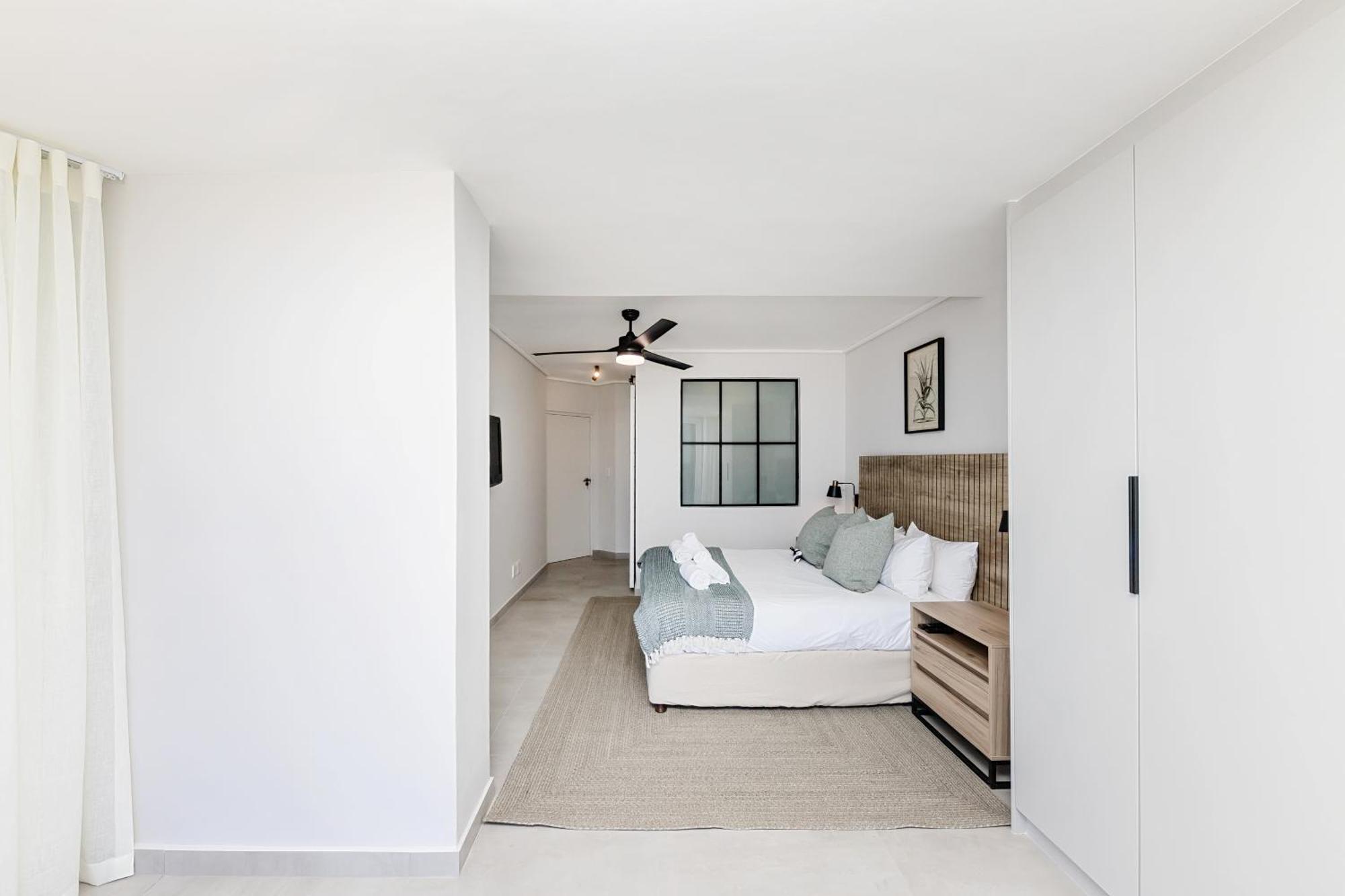 Lagoon Luxury * Cape Town